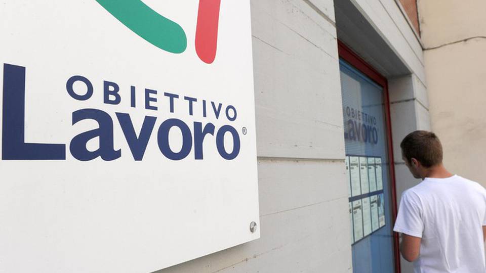 Eurozona: disoccupazione giovani, in Italia calo maggiore Eurozona: disoccupazione giovani, in Italia calo maggiore