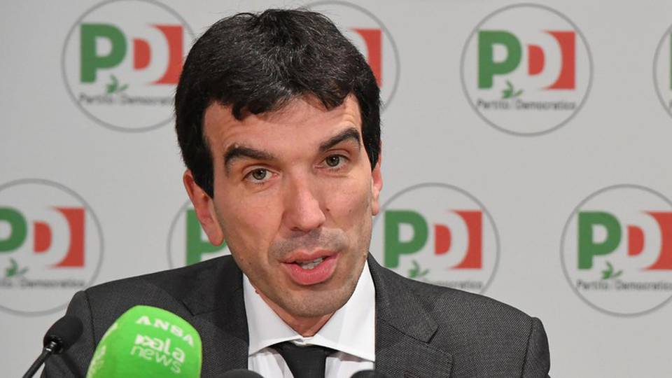 Migranti: Martina, Italia non si isoli in Europa Migranti: Martina, Italia non si isoli in Europa
