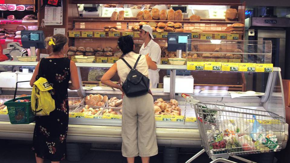 Eurozona: reddito pro capite famiglie stabile in primo trimestre Eurozona: reddito pro capite famiglie stabile in primo trimestre
