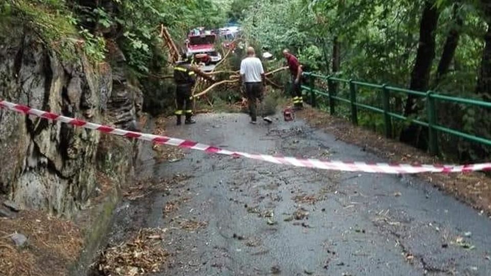 Maltempo a Grosio e Grosotto Paura, danni e vigili all’opera Maltempo a Grosio e Grosotto Paura, danni e vigili all’opera