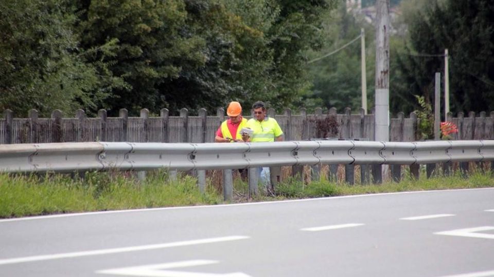 Cammina sui binari e il treno lo investe Giovane ricoverato in gravi condizioni Cammina sui binari e il treno lo investe Giovane ricoverato in gravi condizioni