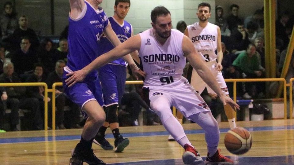 Basket serie D, Sondrio più forte delle assenze piega Cologno Basket serie D, Sondrio più forte delle assenze piega Cologno