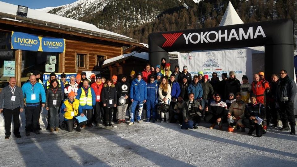 Bolidi sul ghiaccio, Livigno vince la sfida Bolidi sul ghiaccio, Livigno vince la sfida