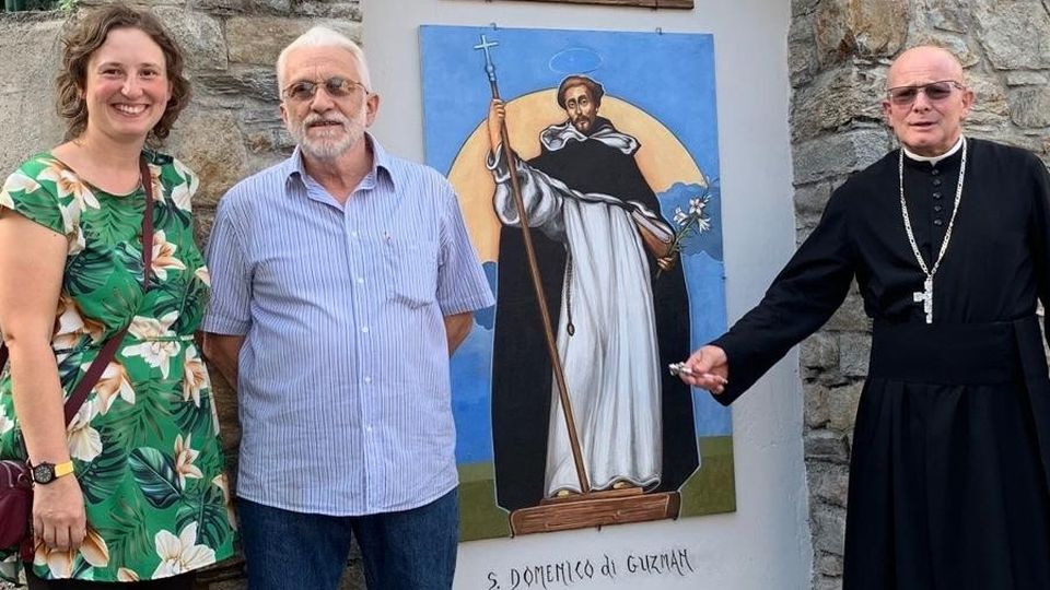 San Domenico è di nuovo nella santella Al posto della statua rubata un affresco San Domenico è di nuovo nella santella Al posto della statua rubata un affresco