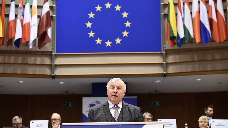 Bilancio Ue: regioni europee, tagli sarebbero errore storico Bilancio Ue: regioni europee, tagli sarebbero errore storico