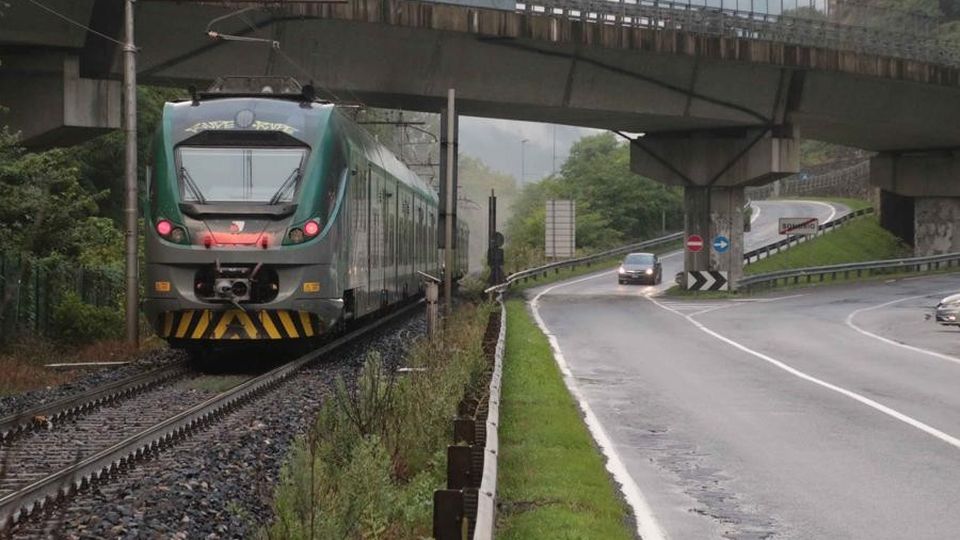 Sciopero e polemiche Bloccato il 58% dei treni Sciopero e polemiche Bloccato il 58% dei treni