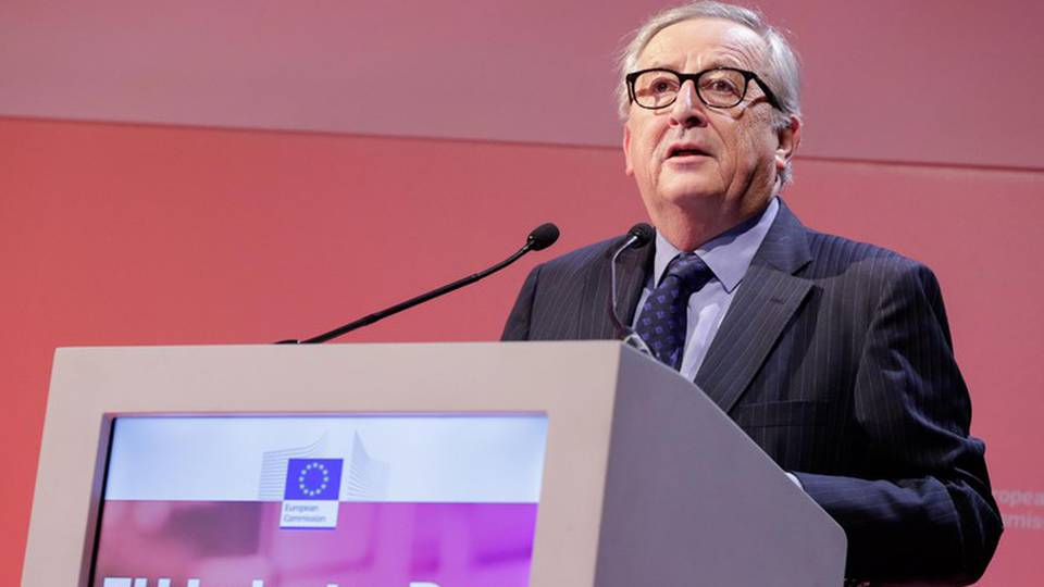 Juncker, confronto sull'Italia non ora, nelle prossime settimane Juncker, confronto sull'Italia non ora, nelle prossime settimane