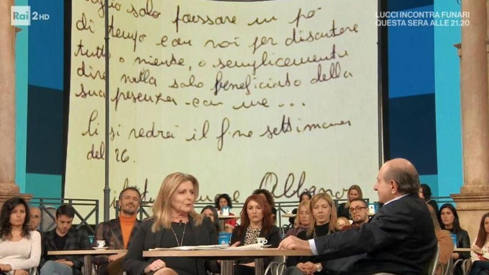 Si finge innamorato dell’assessore Vuole truffarla, ma lei non ci casca Si finge innamorato dell’assessore Vuole truffarla, ma lei non ci casca