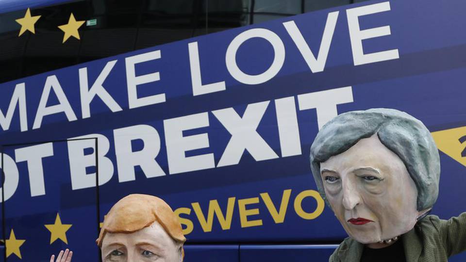 Ong Avaaz lancia iniziativa 'Fate l'amore. Non la Brexit' Ong Avaaz lancia iniziativa 'Fate l'amore. Non la Brexit'
