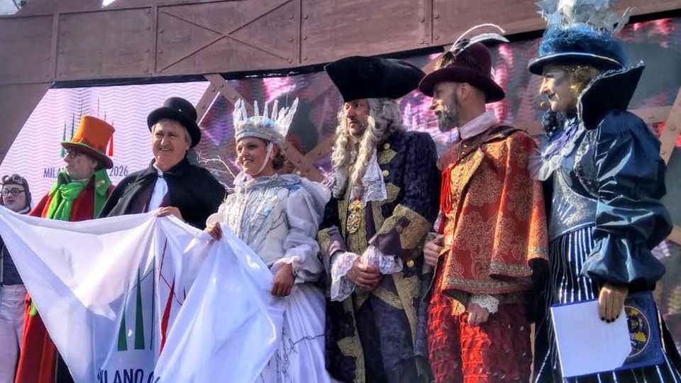 La regina del ghiaccio vola su Venezia e lancia le Olimpiadi La regina del ghiaccio vola su Venezia e lancia le Olimpiadi