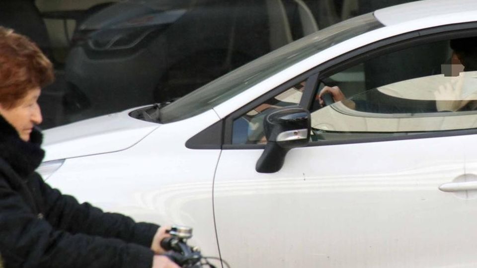 Sondrio, cellulare al volante: benvenuti al festival delle infrazioni Sondrio, cellulare al volante: benvenuti al festival delle infrazioni