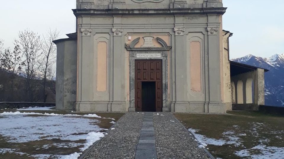 Civo, pace fatta con la comunità Il parroco torna a celebrare Civo, pace fatta con la comunità Il parroco torna a celebrare