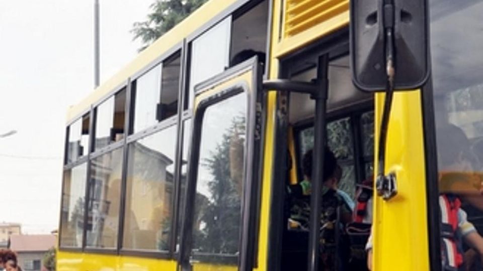 Scuolabus con telecamera a bordo «Multe ai vandali e a chi fa il bullo» Scuolabus con telecamera a bordo «Multe ai vandali e a chi fa il bullo»