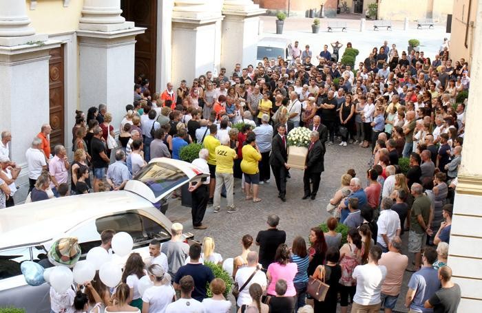 Porlezza funerale Massimo Fusina