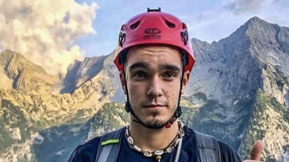 Elia, morto a 19 anni Tradito dalla sua montagna un mese dopo la maturità Elia, morto a 19 anni Tradito dalla sua montagna un mese dopo la maturità