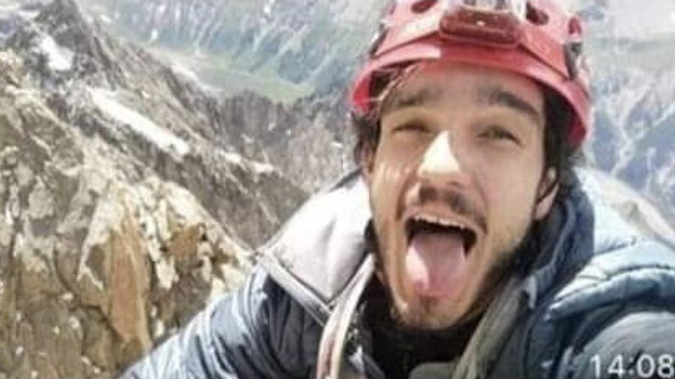 «Elia travolto dai massi Ecco la sua ultima foto» «Elia travolto dai massi Ecco la sua ultima foto»
