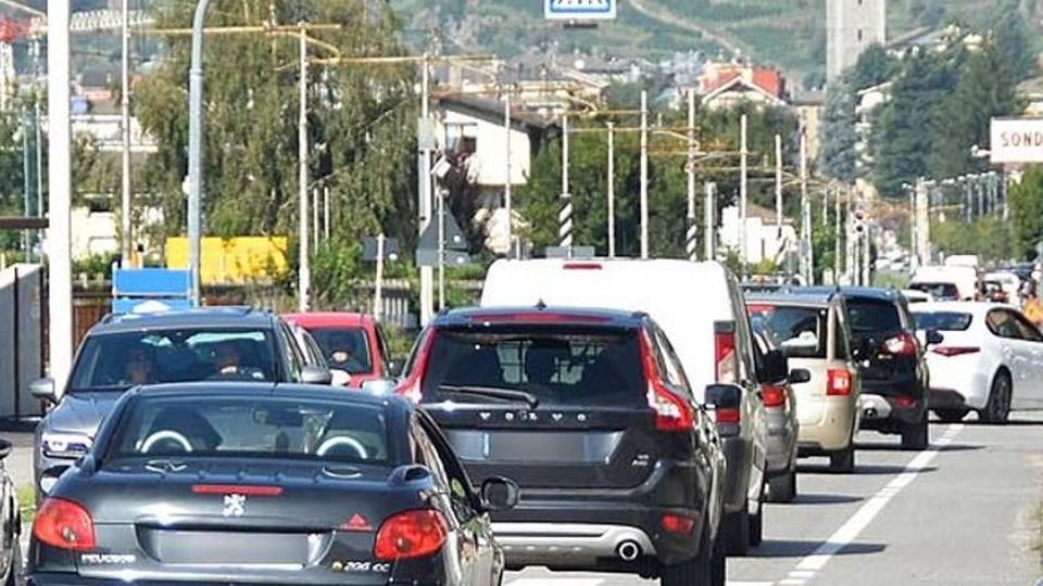 Lavori, traffico in tilt sulla tangenziale e in località Cà Bianca Lavori, traffico in tilt sulla tangenziale e in località Cà Bianca