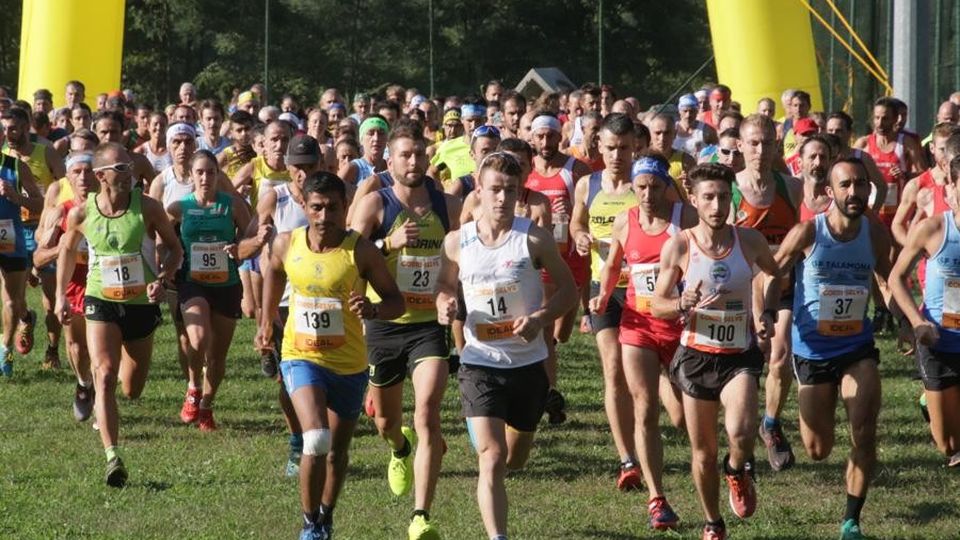 Corsa in montagna, la carica dei quattrocento tra le Selve Corsa in montagna, la carica dei quattrocento tra le Selve