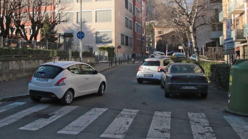 Nuova viabilità a Sondrio: «Sì ai cambiamenti, ma non da subito» Nuova viabilità a Sondrio: «Sì ai cambiamenti, ma non da subito»