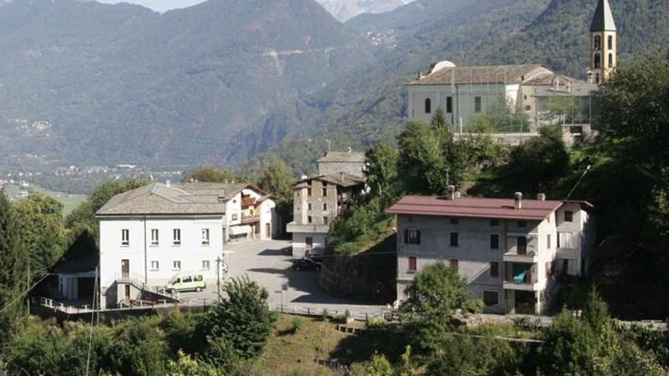 Castello, due o tre bimbi l’anno Il sindaco li premia col Bonus bebè Castello, due o tre bimbi l’anno Il sindaco li premia col Bonus bebè