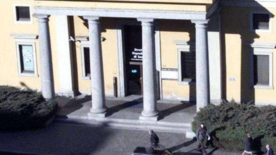 Virus, accessi limitati nel sondriese Interventi rinviati negli ospedali Virus, accessi limitati nel sondriese Interventi rinviati negli ospedali