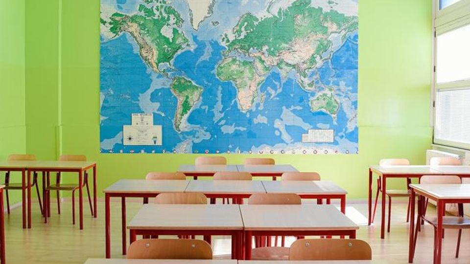 Coronavirus: a settembre metà a scuola, metà a casa Coronavirus: a settembre metà a scuola, metà a casa
