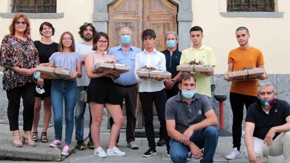 I magnifici cinque usciti con cento Premiati in Comune I magnifici cinque usciti con cento Premiati in Comune