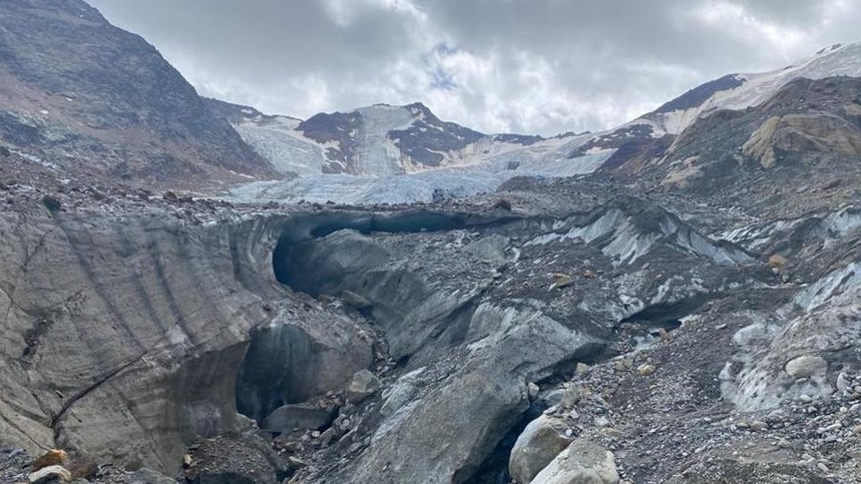 Ghiacciai, più che allarme «Quello dei Forni non esiste più» Ghiacciai, più che allarme «Quello dei Forni non esiste più»