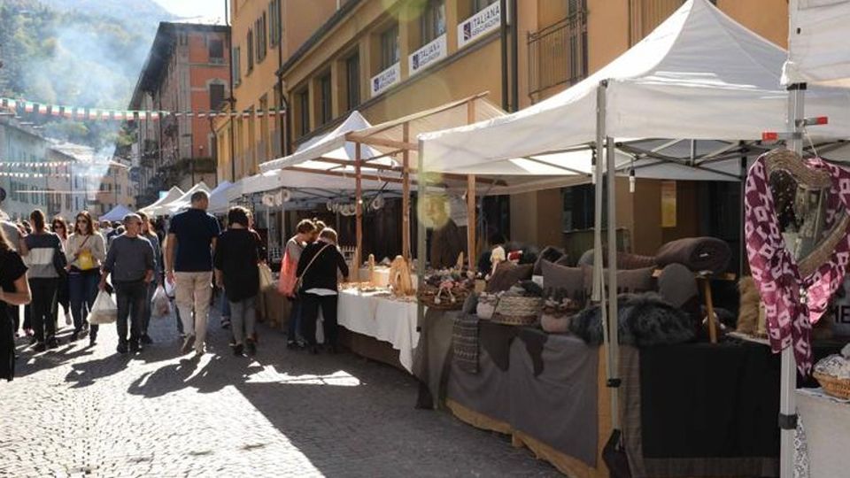 Fiera del Bitto, solo in centro e ingresso su prenotazione Fiera del Bitto, solo in centro e ingresso su prenotazione