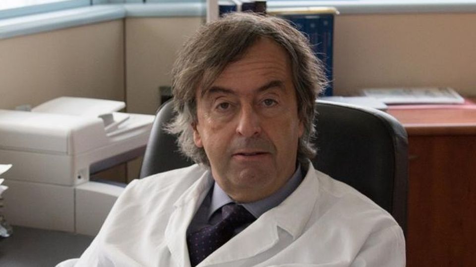 Covid: allarme di Burioni «La situazione peggiora» Covid: allarme di Burioni «La situazione peggiora»