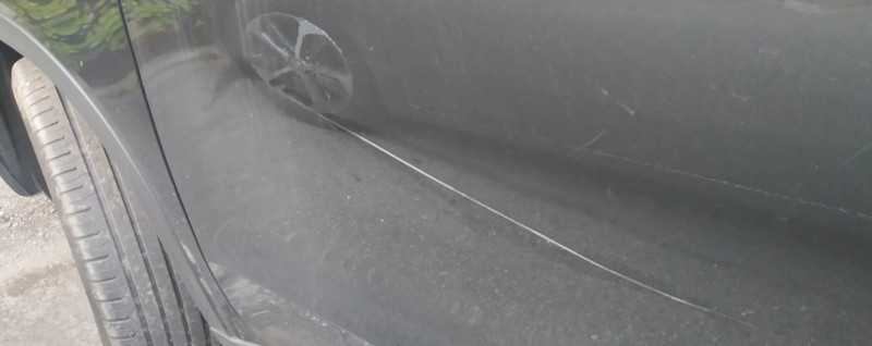 Chiavenna, vandalismi sulle auto Sfregi alle carrozzerie e ...