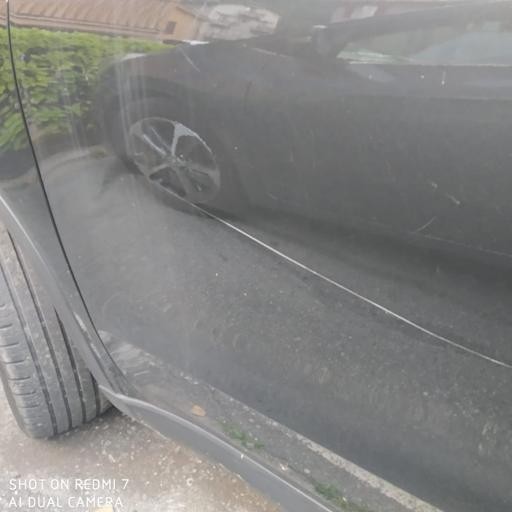 Chiavenna, vandalismi sulle auto Sfregi alle carrozzerie e ...