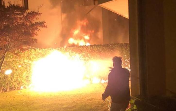 Auto in fiamme nella notte Il rogo è doloso