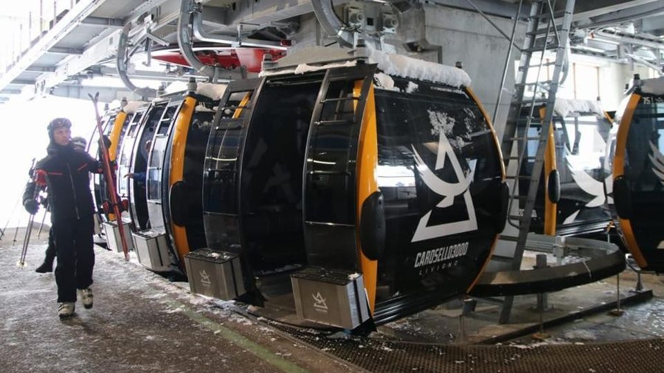 Sci, buona la prima Migliaia sulle piste senza affollamenti Sci, buona la prima Migliaia sulle piste senza affollamenti
