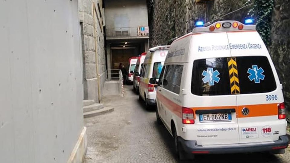 I sindaci al prefetto «Pronto soccorso del Morelli La situazione è drammatica» I sindaci al prefetto «Pronto soccorso del Morelli La situazione è drammatica»