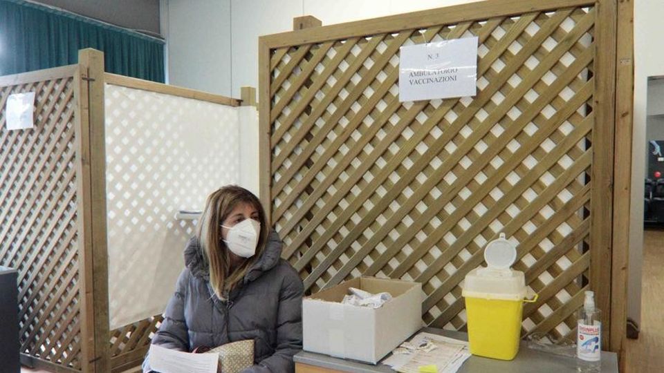 Scuola, oltre mille vaccinati L’adesione è molto alta Scuola, oltre mille vaccinati L’adesione è molto alta