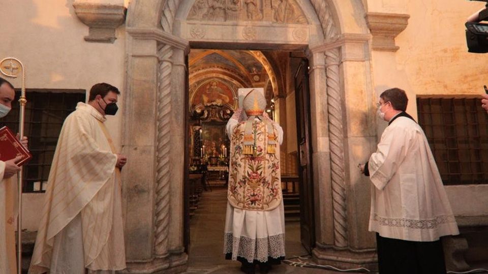 La Sassella è santuario diocesano «Luogo di fede e di santità» La Sassella è santuario diocesano «Luogo di fede e di santità»