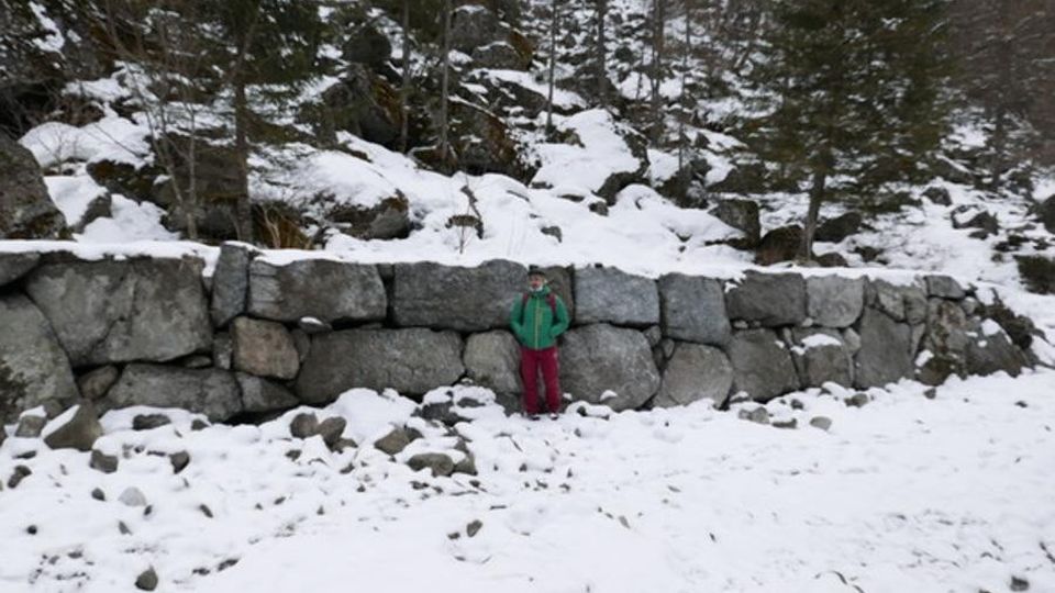 Ersaf: «Nostro vistoso errore Il muro sarà abbattuto» Val di Mello, tutto da rifare Ersaf: «Nostro vistoso errore Il muro sarà abbattuto» Val di Mello, tutto da rifare