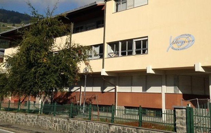 L’Alberti agli studenti: «Vaccinatevi»