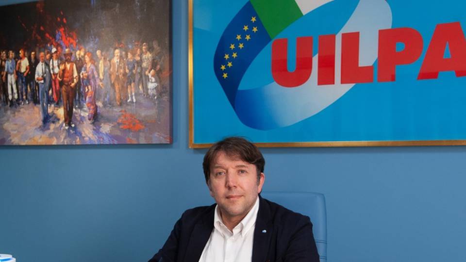 Sandro Colombi (Uilpa). «Il Covid fa strage nei luoghi di lavoro e il governo tentenna» Sandro Colombi (Uilpa). «Il Covid fa strage nei luoghi di lavoro e il governo tentenna»