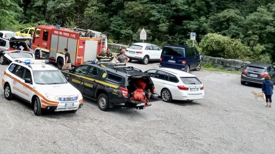 Nel torrente per la crioterapia rischia di annegare: salvato Nel torrente per la crioterapia rischia di annegare: salvato