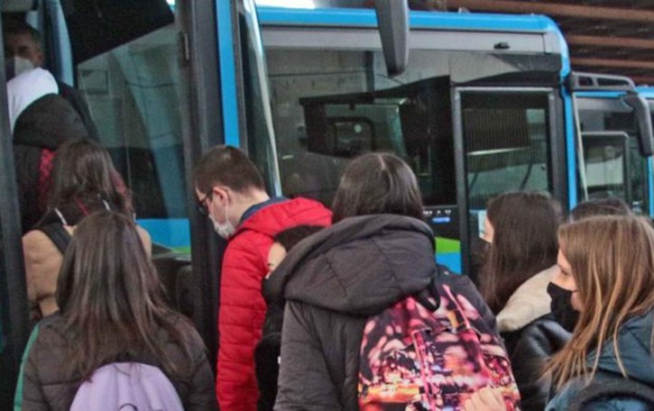 «Abbonamenti troppo cari Le famiglie vanno aiutate»