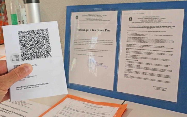 Vaccini, effetto Green pass Ma in 16 mila sono ancora senza