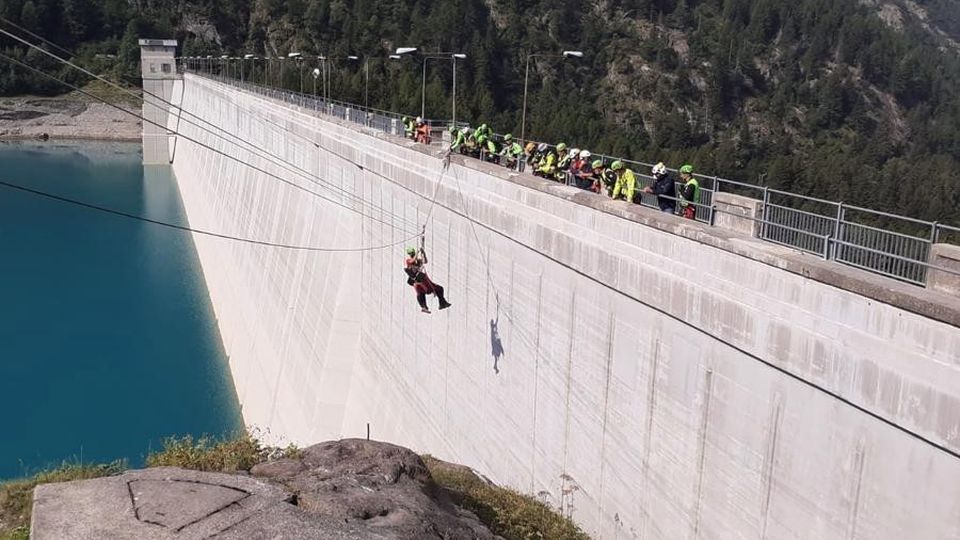 Soccorso alpino e della Finanza Una tripla esercitazione Soccorso alpino e della Finanza Una tripla esercitazione