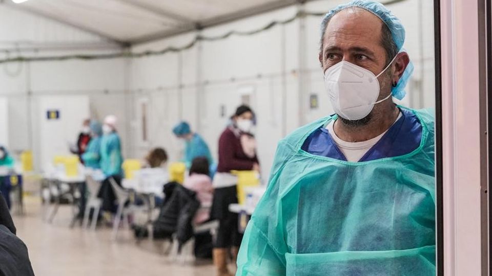 Covid: a Como 2.261 positivi, a Lecco 1.202, a Sondrio 696 In Italia 184.615 nuovi casi con 316 vittime Covid: a Como 2.261 positivi, a Lecco 1.202, a Sondrio 696 In Italia 184.615 nuovi casi con 316 vittime