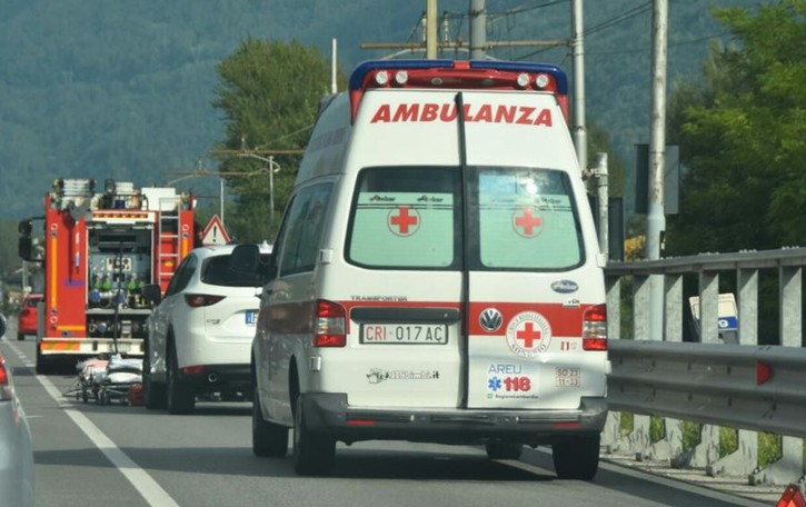 Teglio, scontro sulla statale 38 Grave motociclista di 68 anni