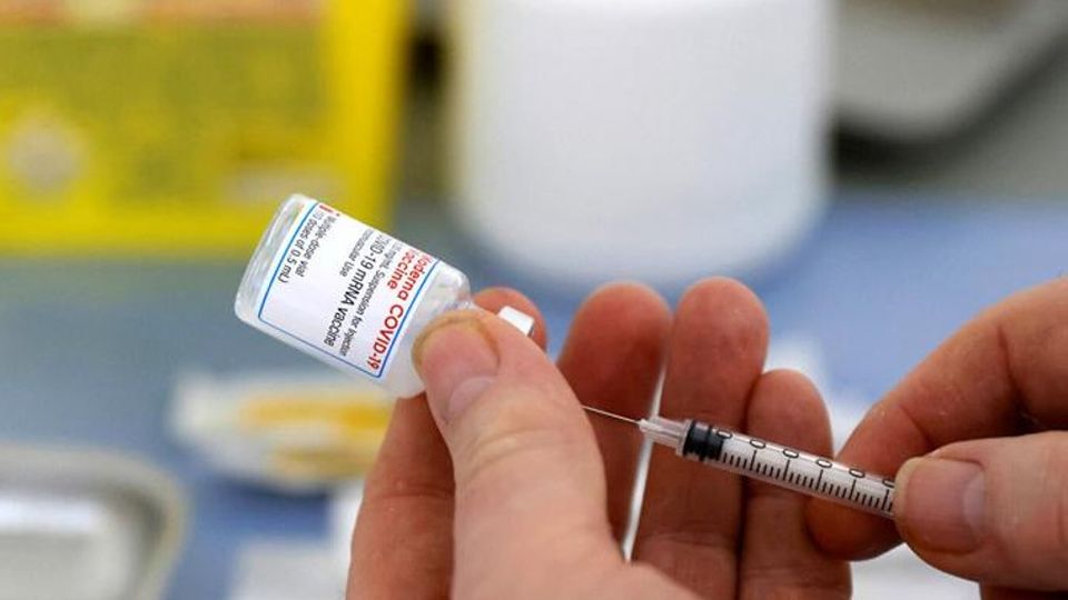 Obbligo di vaccino per tutti gli over 50 Esteso il Super green pass Obbligo di vaccino per tutti gli over 50 Esteso il Super green pass
