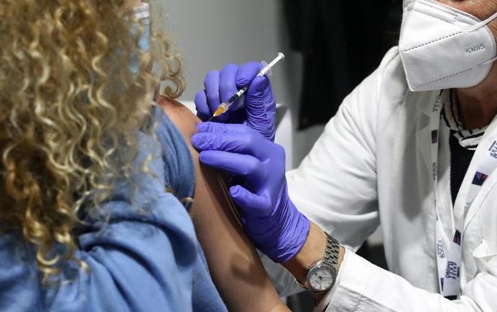 Vaccini, la rincorsa con il nuovo anno Morbegno, via il 7