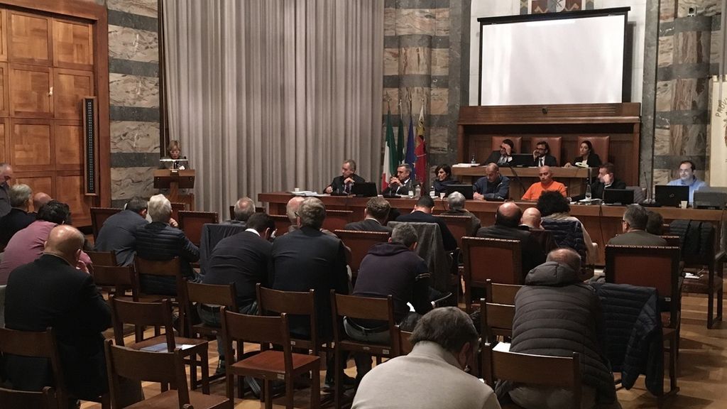 Sì al piano Secam di risanamento. Ma le tariffe rifiuti saliranno del 6% Sì al piano Secam di risanamento. Ma le tariffe rifiuti saliranno del 6%