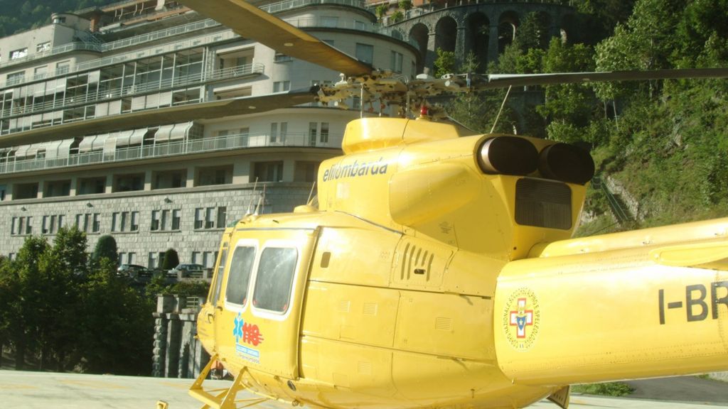 Perde il controllo del motorino . Giovane in prognosi riservata Perde il controllo del motorino . Giovane in prognosi riservata